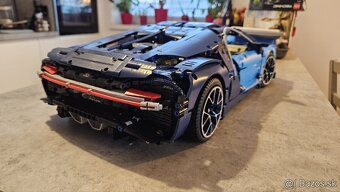 Stavebnica Bugatti Chiron 42083 - 3599 dielov - 5