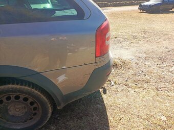 Predám škoda Octavia scout - 5