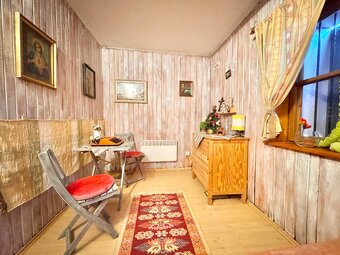 Nadčasová chalúpka obklopená prírodou a výhľadmi v Čadci Hus - 5