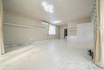 Bosen Realicity | Priestranný 5-izbový rodinný dom v Rajke - 5