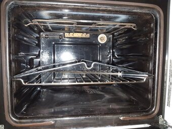 Elektrická rúra na pečenie - 5