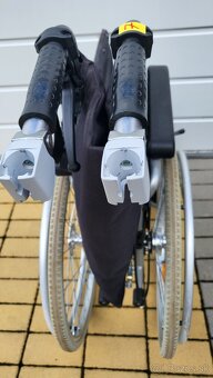 invalidny vozík 50cm pridavne brzdy pre asistenta odľahčeny - 5