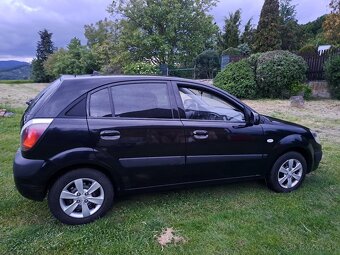Kia Rio - 5
