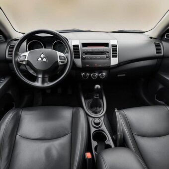Outlander Mitsubishi 2,2 diesel 115kw - 5