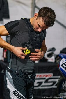 CE, ľahký priedušný nastaviteľný chránič tela shot - 5