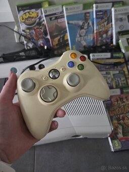 Xbox 360 + Kinect + 2 ovládače + 10 hier - 5