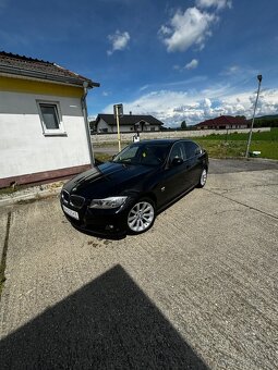 BMW 325i ixdrive - 5