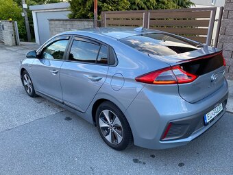 Hyundai Ioniq Electic 28kwh Premium SE, BEV, Super stav - 5
