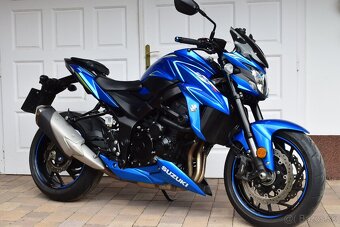 SUZUKI GSX-S 750 - 5