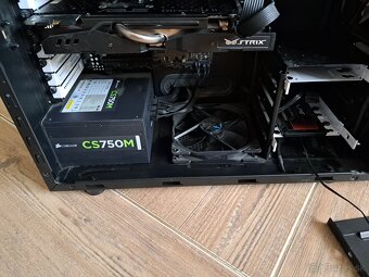 Starší herny počítač GTX 980, 8GB RAM, SSD+monitor - 5