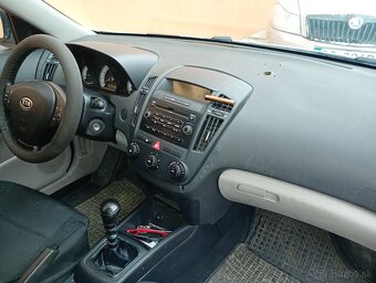 Kia Ceed 1.6 crdi - 5