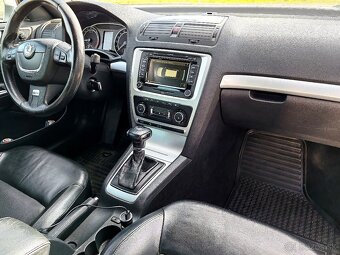 Škoda Octavia RS - súrne - 5
