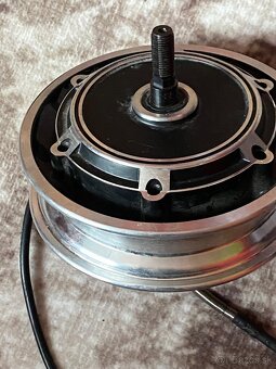 Zdravim predam motor kugo kirin M4pro - 5