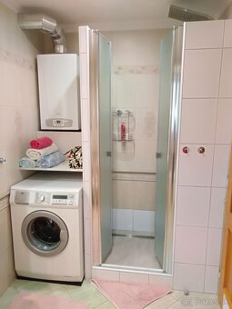 Predám veľký 2 izbový byt až 65m2 so ZÁHRADOU a GARÁŽOU - 5