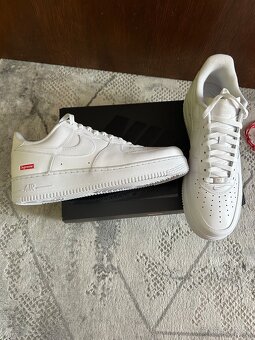 Biele Air Force 1 x Supreme (46) - 5