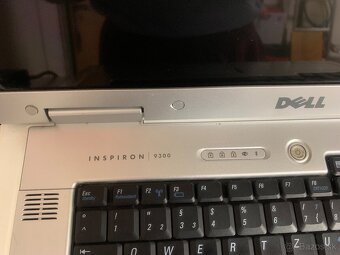 Dell Inspiron 9300 17" - 5
