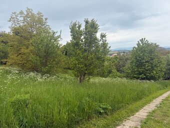 Ponúkam na predaj pozemok v Sabinove na RD s výhľadom.. - 5