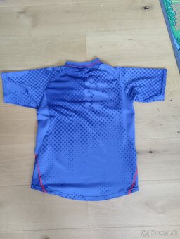 Predám futbalové dresy a športové tričko - 5