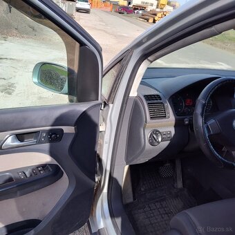 Predám Touran Cross - 2,0 TDI - 5