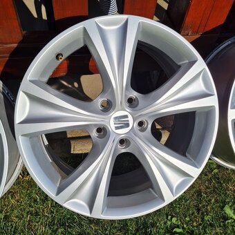 ALU disky Seat R17 5x112 - 5