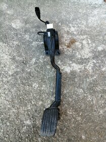 Peugeot 607-kurenie,plyn. pedal,šuflik..... - 5