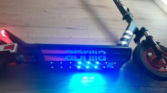 Elektrická kolobežka Aprilia eSR2 EVO - 5