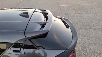 Toyota C-HR 2,0 Hybrid Dynamic Force 184 k e-CVT STYLE - 5