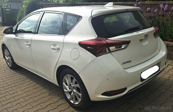Toyota Auris 1,6 benzin, kup SR-2018,slusna vybava - 5