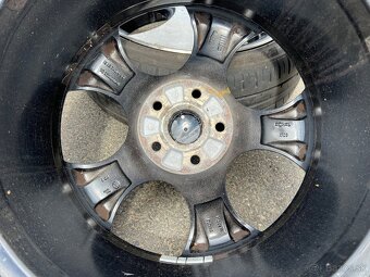 VW GTI Detroit R18 225/40 - 5