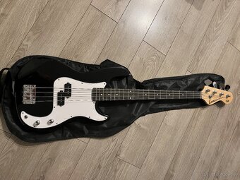 Elektricka Bass gitara - 5