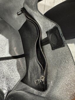 Čierna kožená kabelka - 5