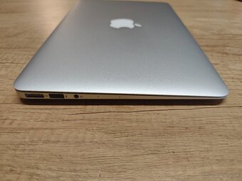 Apple Macbook Air 11 2015 A1465 - 5