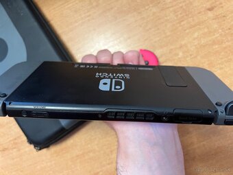 Nintendo Switch V2 + príslušenstvo – 1. majiteľ - 5