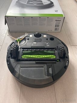 Predám vysávač iRobot Roomba i7 - 5