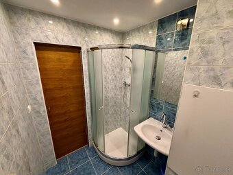 Prenajmem garsónku s balkónom na Banisku - 5