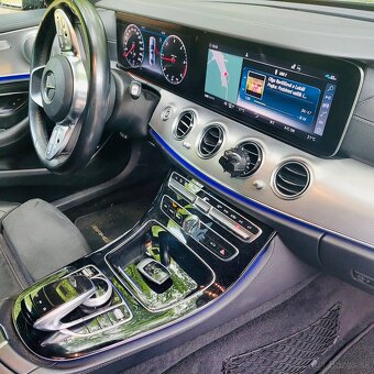 Mercedes Benz E200D - 5
