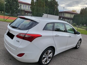 Hyundai I30 CW 1.6CRDi Premium - 5