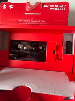 Steelseries Arctis Nova 7X Faze Clan edition - 5
