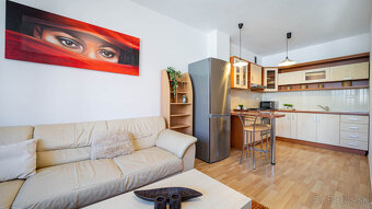 Príjemný 2 izbový byt s parkovaním a balkónom, Bratislava -  - 5