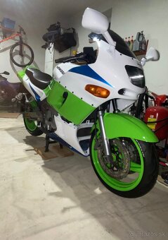 Kawasaki ZZR 600 - 5