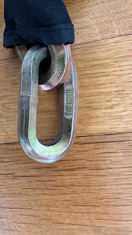 Abus retaz aj zamok - 5