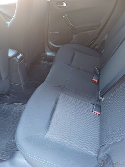 Peugeot 208 vo výbave - 5