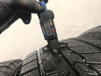 215/60 R17 Zimné pneumatiky Fortune SnowFun 4 kusy - 5