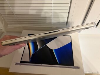 MacBook Pro 16 M1 Pro 16/512GB 15 cyklov - 5