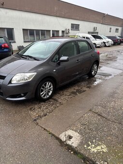 Toyota Auris 1.6 benzín 91kw - 5