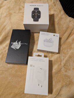 Predám Honor Magic7 pro +príslušenstvo - 5