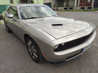 Prenájom Dodge Challenger V6 4x4 - 5