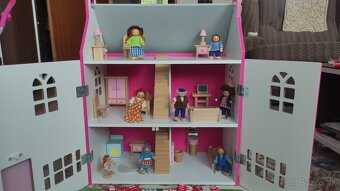 Drevený domček pre bábiky - 5