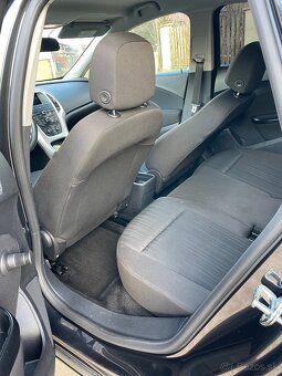 Opel Astra j ST - 5