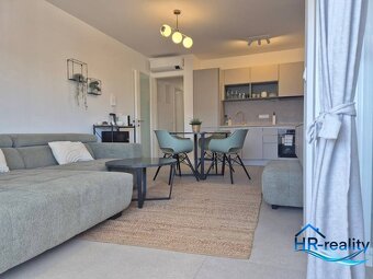 Novalja – nádherne zariadený apartmán neďaleko pláže - 5